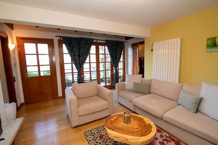 Cottage living room