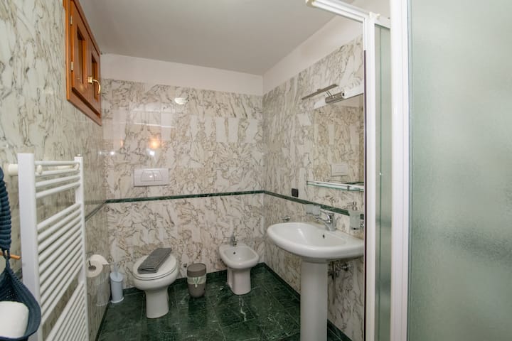 Cottage bathroom
